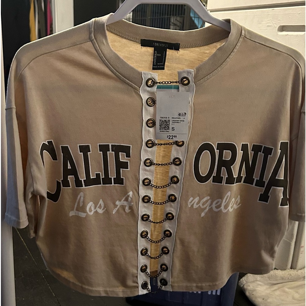 grunge cropped t-shirt size s new w/tags